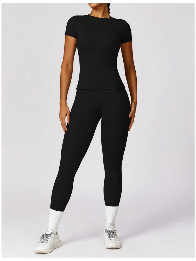 Women's Short Sleeve Fitted Round Neck Top