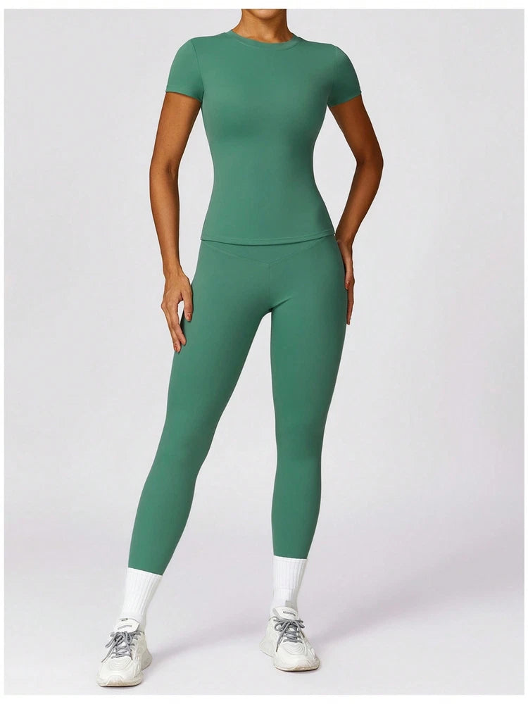 Women's Short Sleeve Fitted Round Neck Top