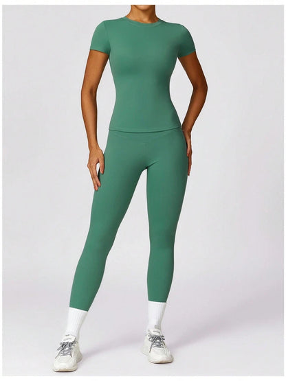 Women's Short Sleeve Fitted Round Neck Top